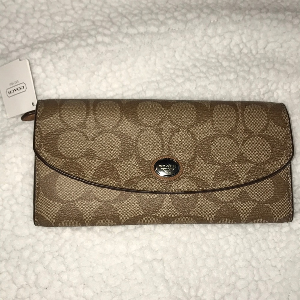 *Reposh* NWT Coach Peyton Floral Print Slim Envelope Wallet